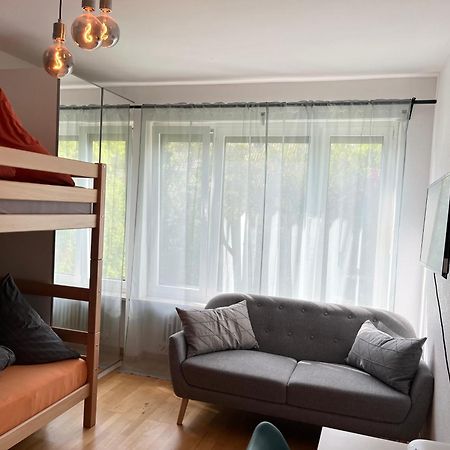 Gemuetliche Privatzimmer Mit Geteiltem Bad, Kueche Und Garten Munchen Bagian luar foto