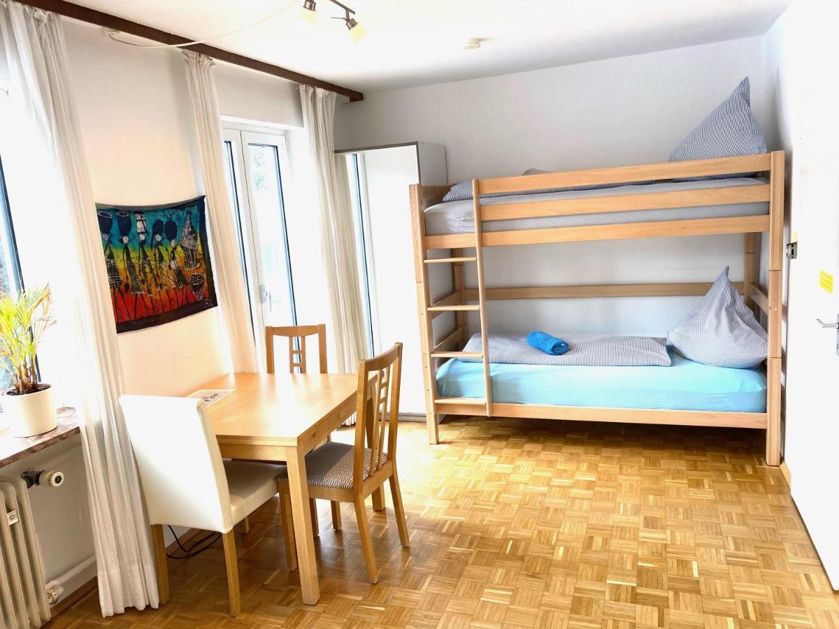 Gemuetliche Privatzimmer Mit Geteiltem Bad, Kueche Und Garten Munchen Bagian luar foto
